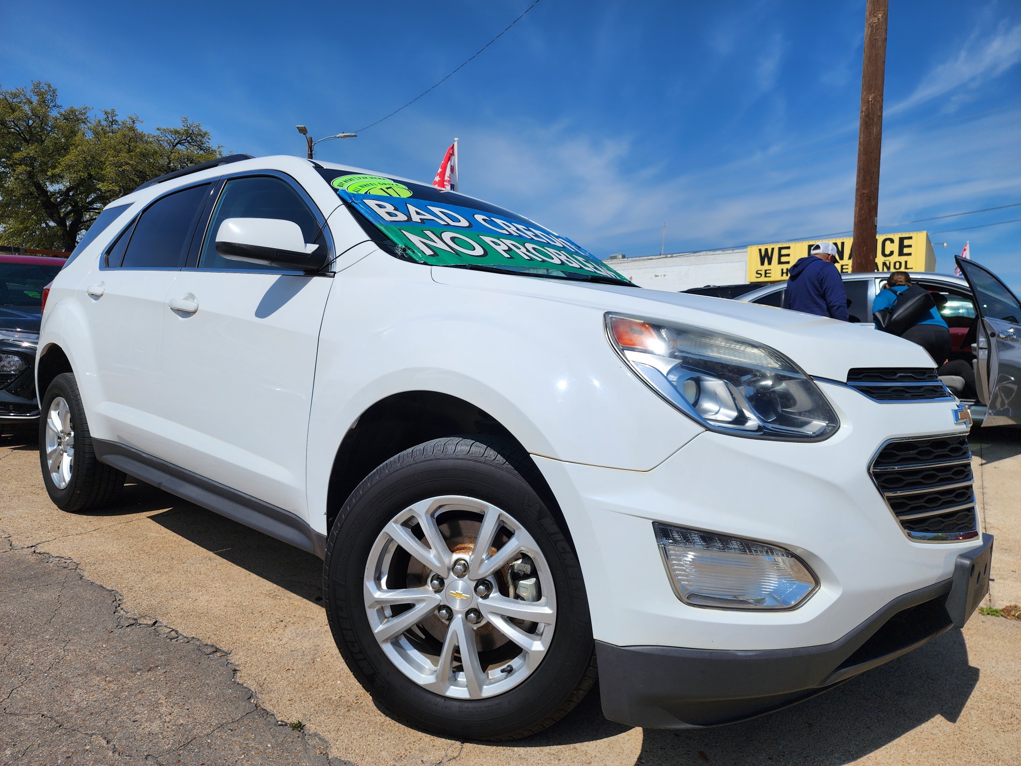 2017 Chevrolet Equinox LT (2GNFLFEK7H6) with an 2.4L L4 DOHC 16V FFV engine, 6A transmission, located at 2660 S.Garland Avenue, Garland, TX, 75041, (469) 298-3118, 32.885387, -96.656776 - Welcome to DallasAutos4Less, one of the Premier BUY HERE PAY HERE Dealers in the North Dallas Area. We specialize in financing to people with NO CREDIT or BAD CREDIT. We need proof of income, proof of residence, and a ID. Come buy your new car from us today!! This is a very well cared for 2017 Ch - Photo #0